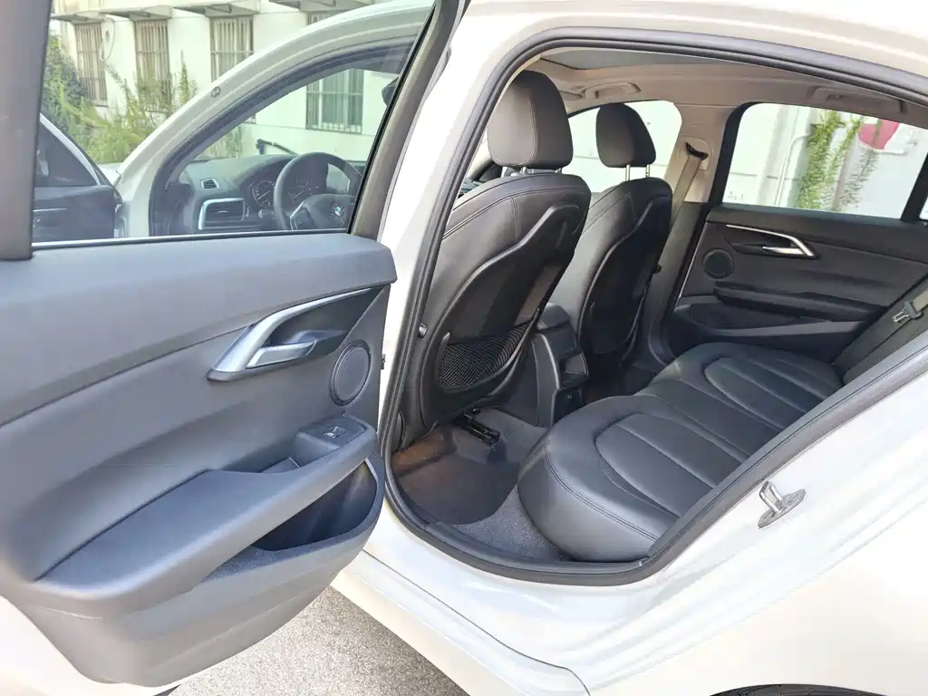 BMW 1 Series — миниатюра 15
