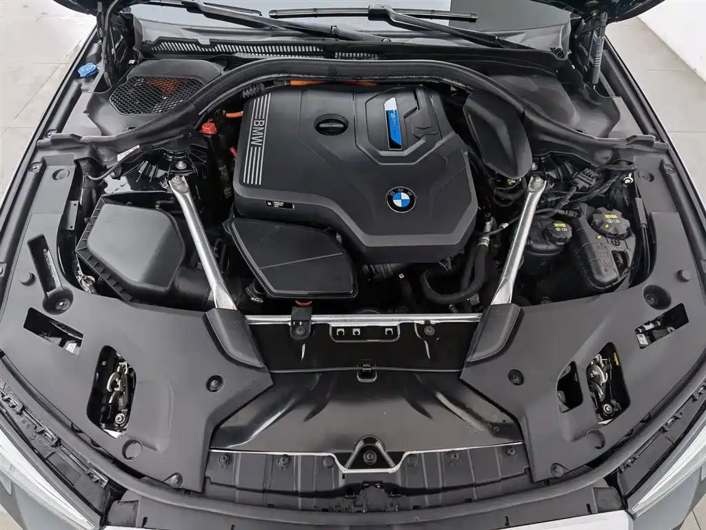 BMW 5 SERIES NEW ENERGY