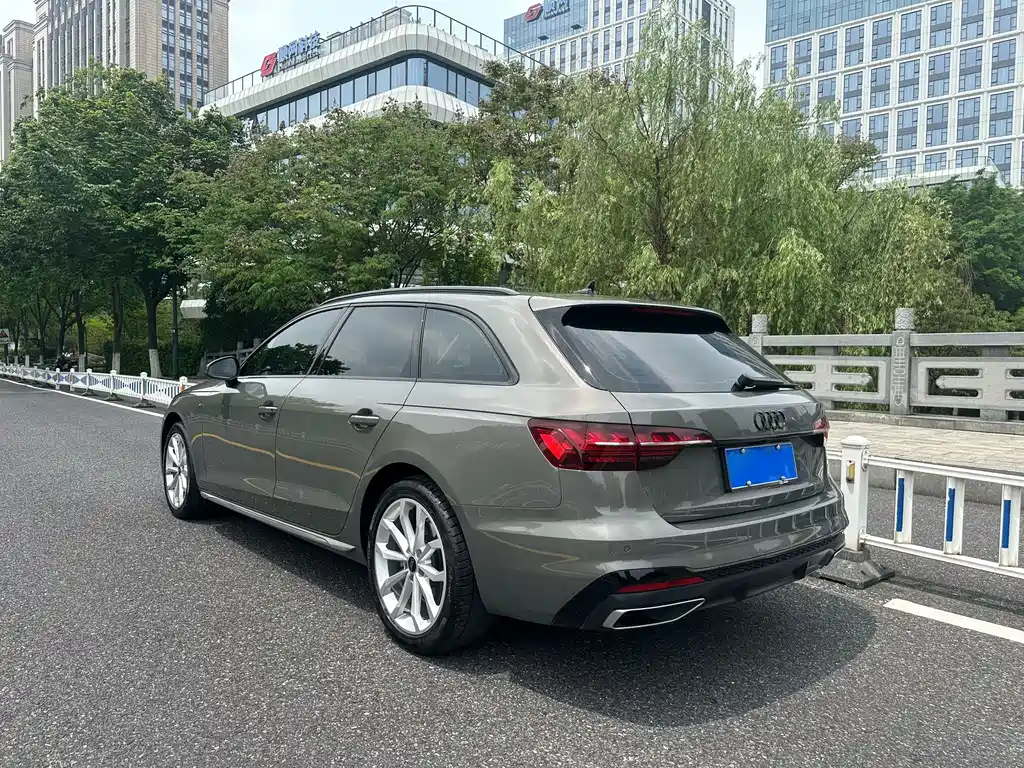 Audi A4 2024 Avant 40 TFSI Fashion Sport