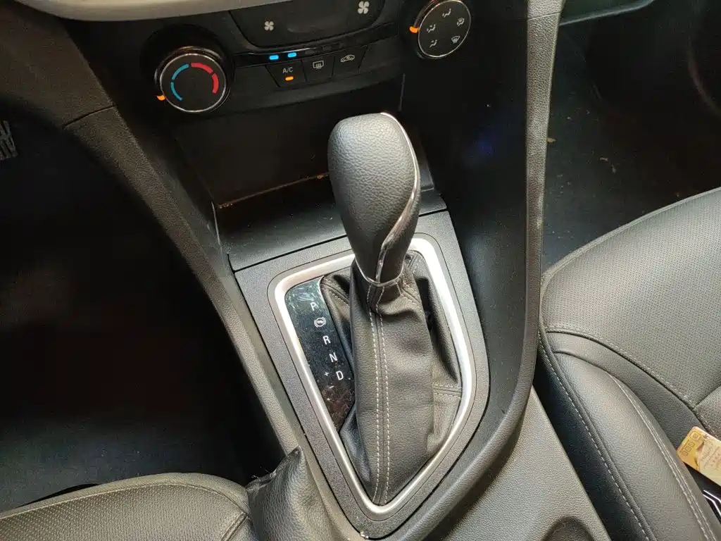 Buick Excelle — миниатюра 10