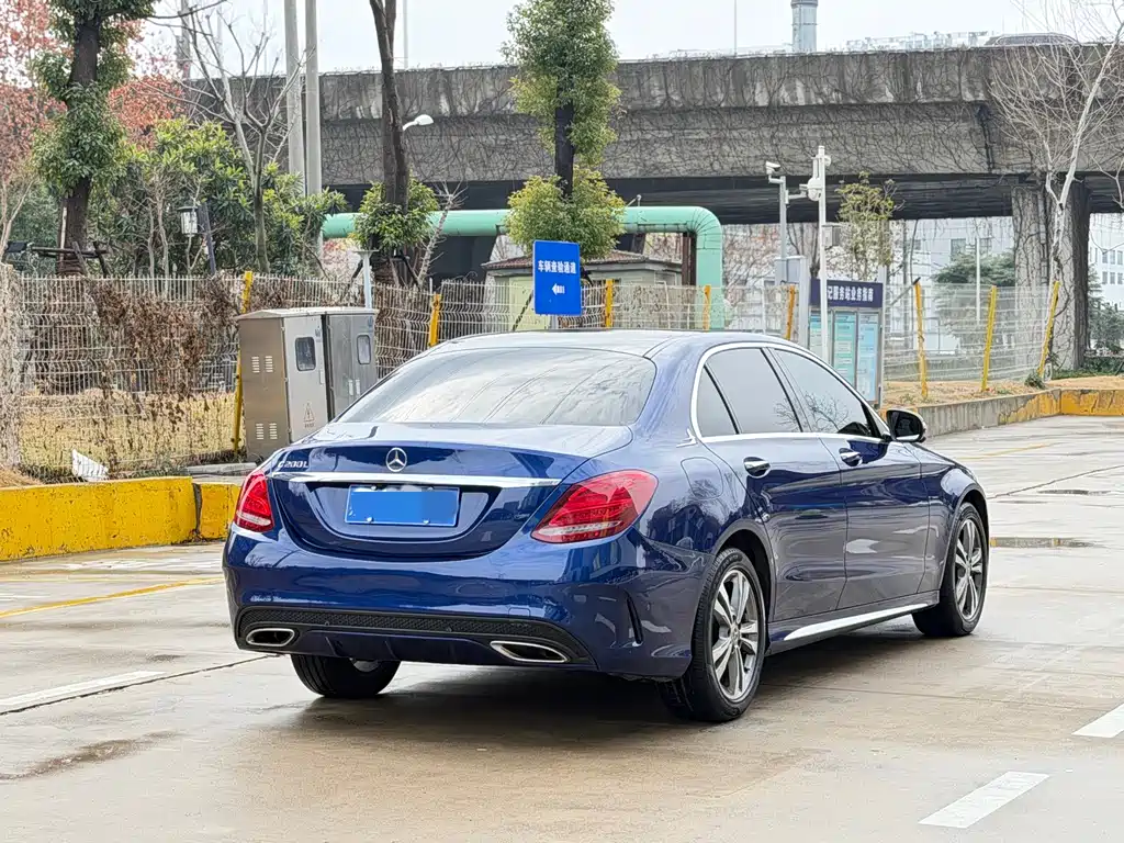 MERCEDES-BENZ C CLASS