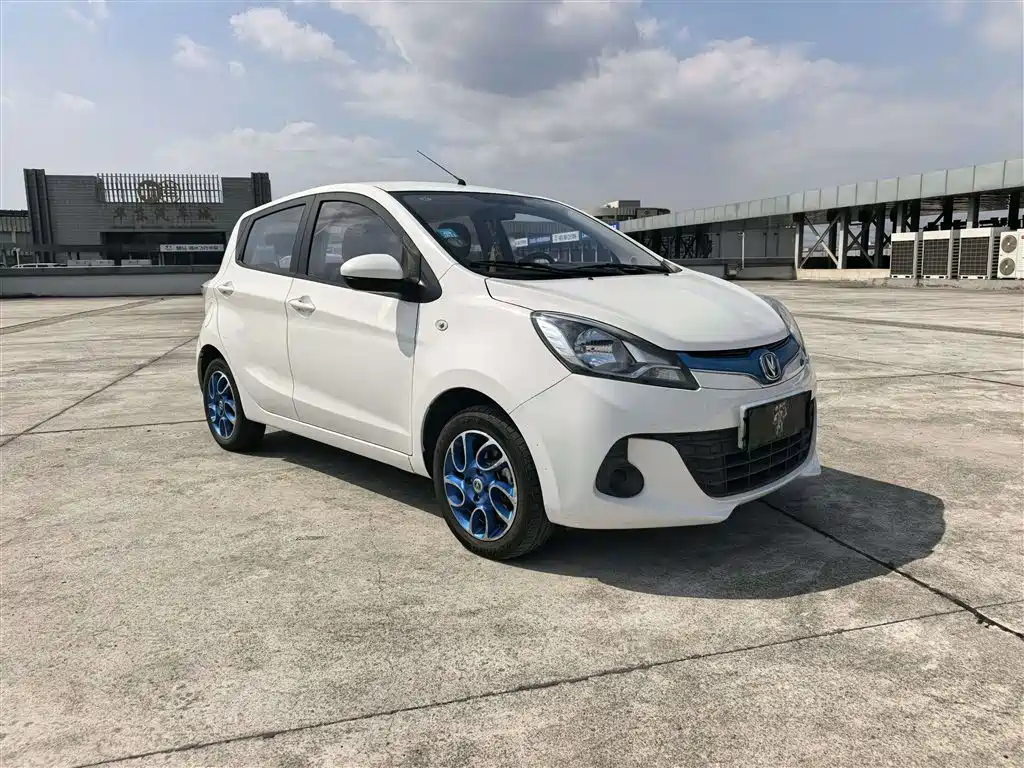 Changan EV — миниатюра 7