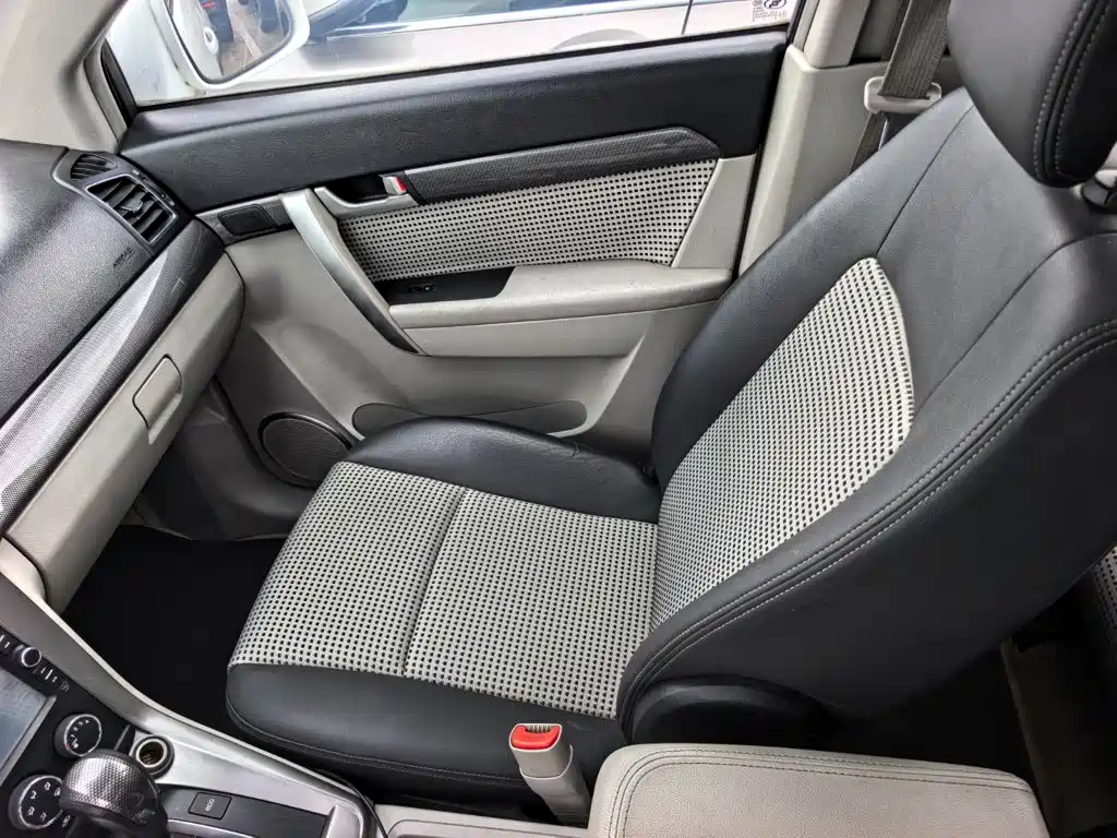Chevrolet Captiva — миниатюра 10