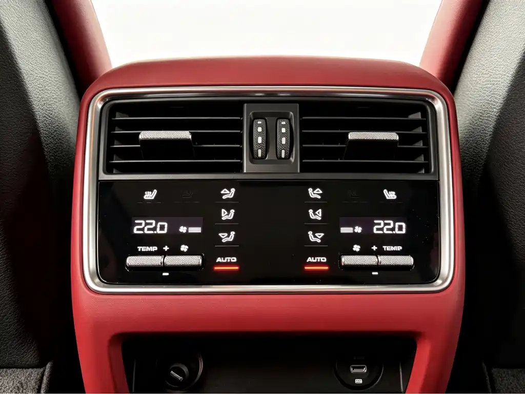 Porsche Cayenne — миниатюра 14