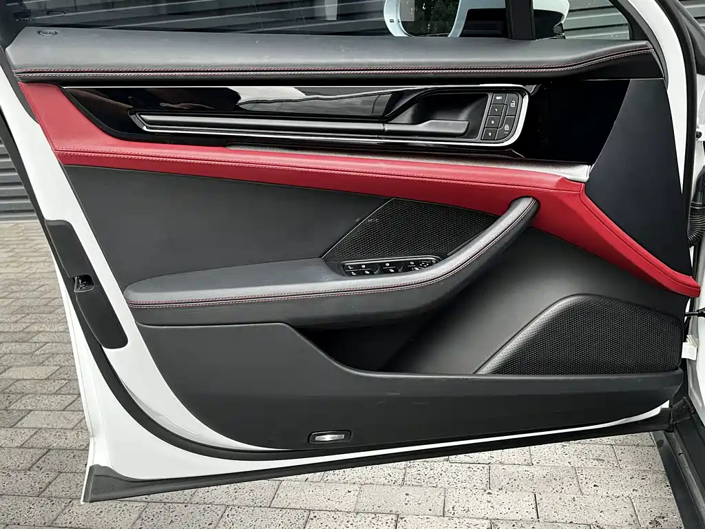Porsche Panamera — миниатюра 10
