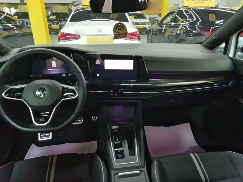Volkswagen Golf 2021 280TSI DSG 30