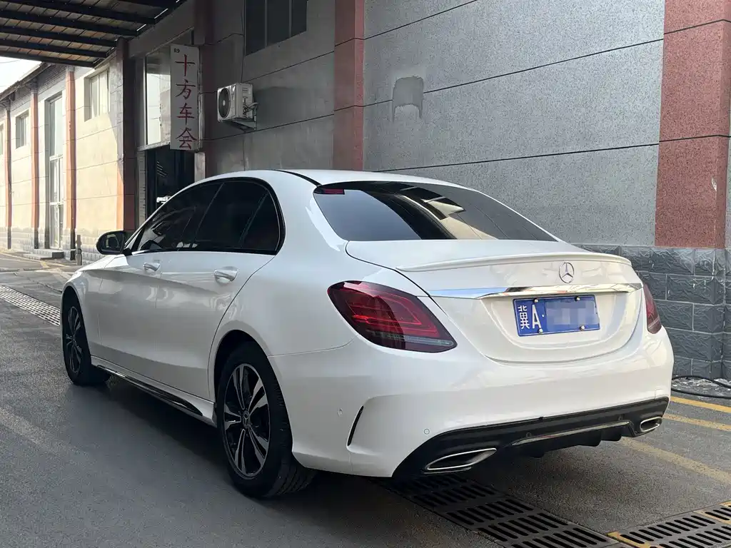 Mercedes-Benz C-Class — миниатюра 4