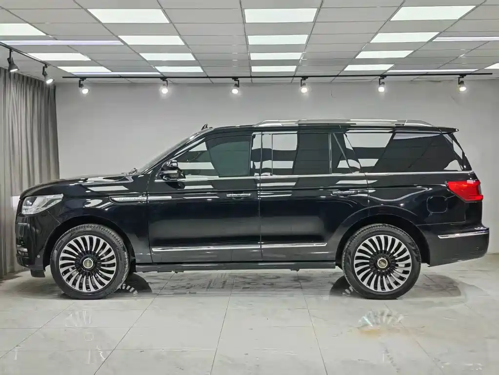 Lincoln Navigator 2018 3.5T V