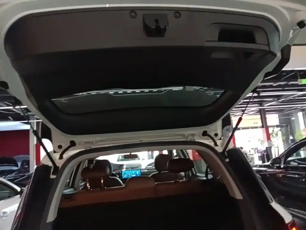 Geely Vision X6 — миниатюра 19