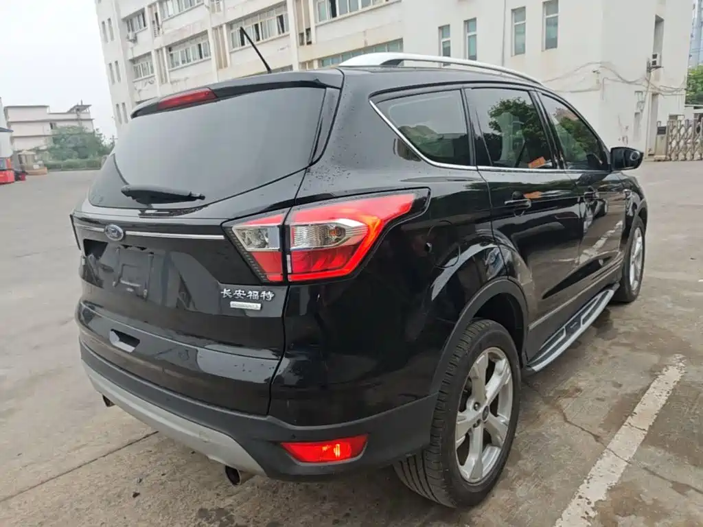Ford Kuga — миниатюра 7