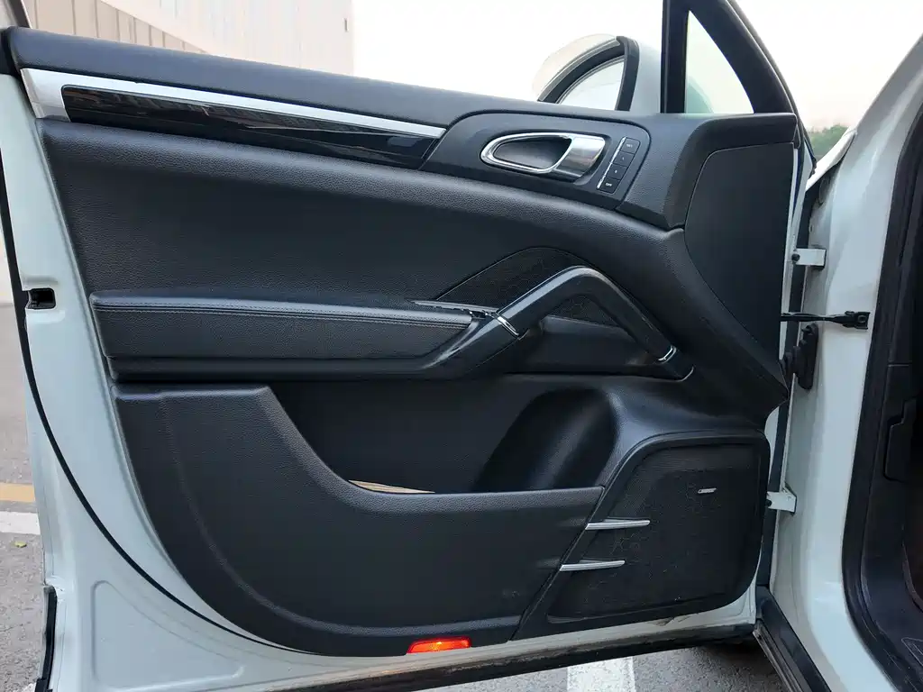 Porsche Cayenne 2011 Cayenne S 4.8L