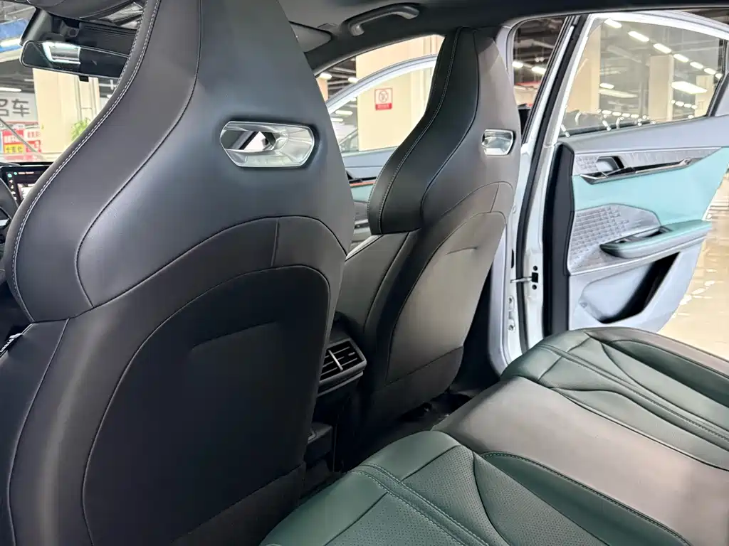 CHANGAN UNI V SMART IDD