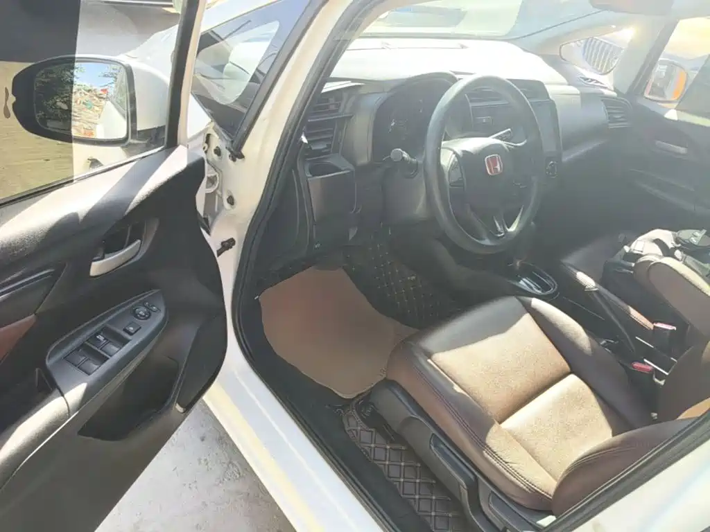 Honda Fit — миниатюра 16