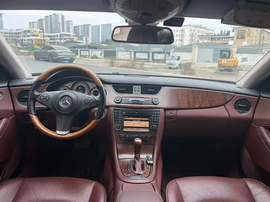 Mercedes-Benz CLS — миниатюра 9