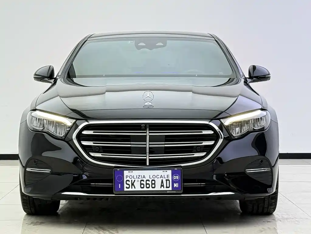 Mercedes-Benz E-Class — миниатюра 2