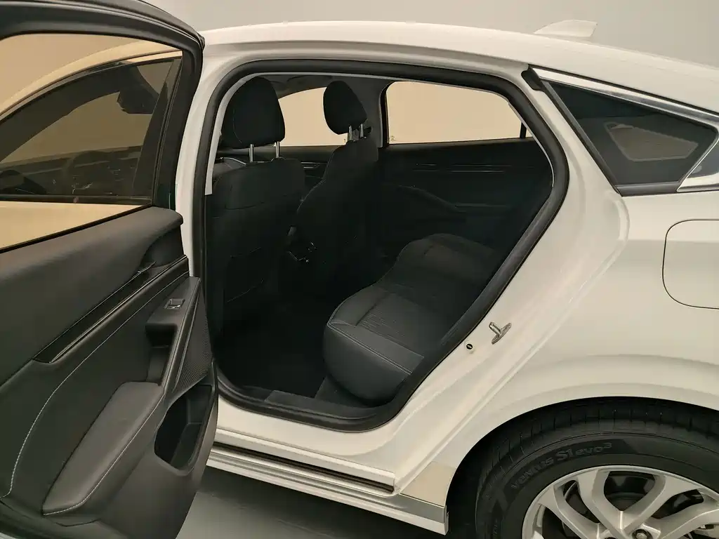 Ford Mondeo — миниатюра 13