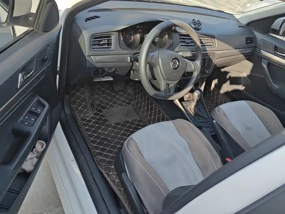 Volkswagen Lavida — миниатюра 9