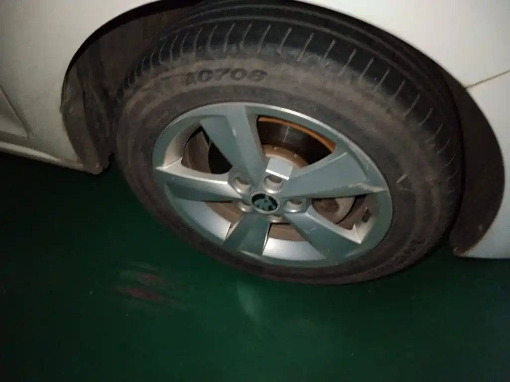 Skoda Rapid Spaceback — миниатюра 24