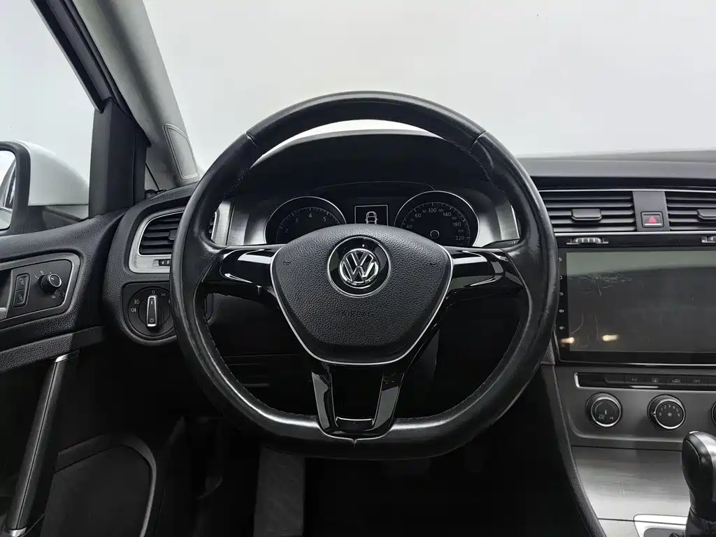 Volkswagen Golf — миниатюра 11