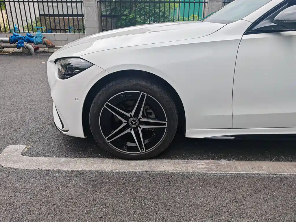 Mercedes-Benz C-Class — миниатюра 5