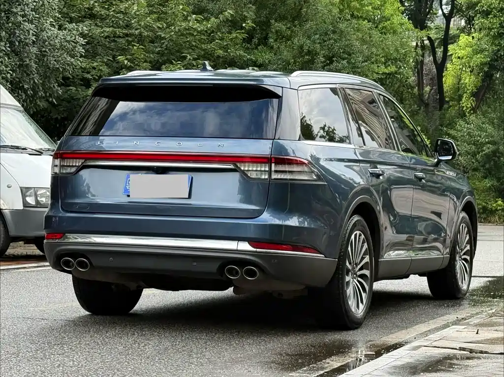 Lincoln Aviator (Import) — миниатюра 5