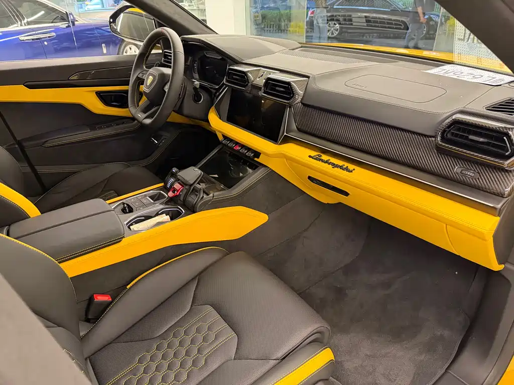 Lamborghini Urus SE 2025 4.0T Standard