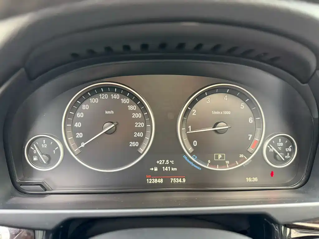 BMW X5 (Import) — миниатюра 9