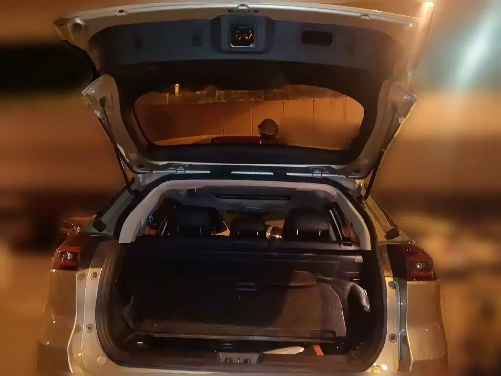 Geely Boyue — миниатюра 10