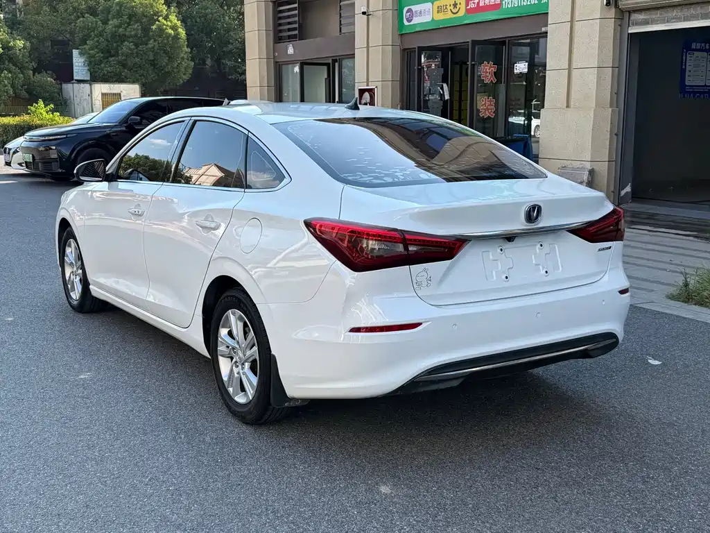 Changan Eado — миниатюра 7