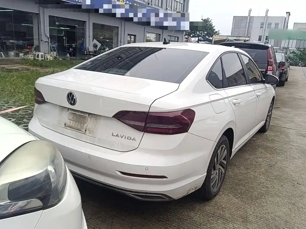 Volkswagen Lavida — миниатюра 7
