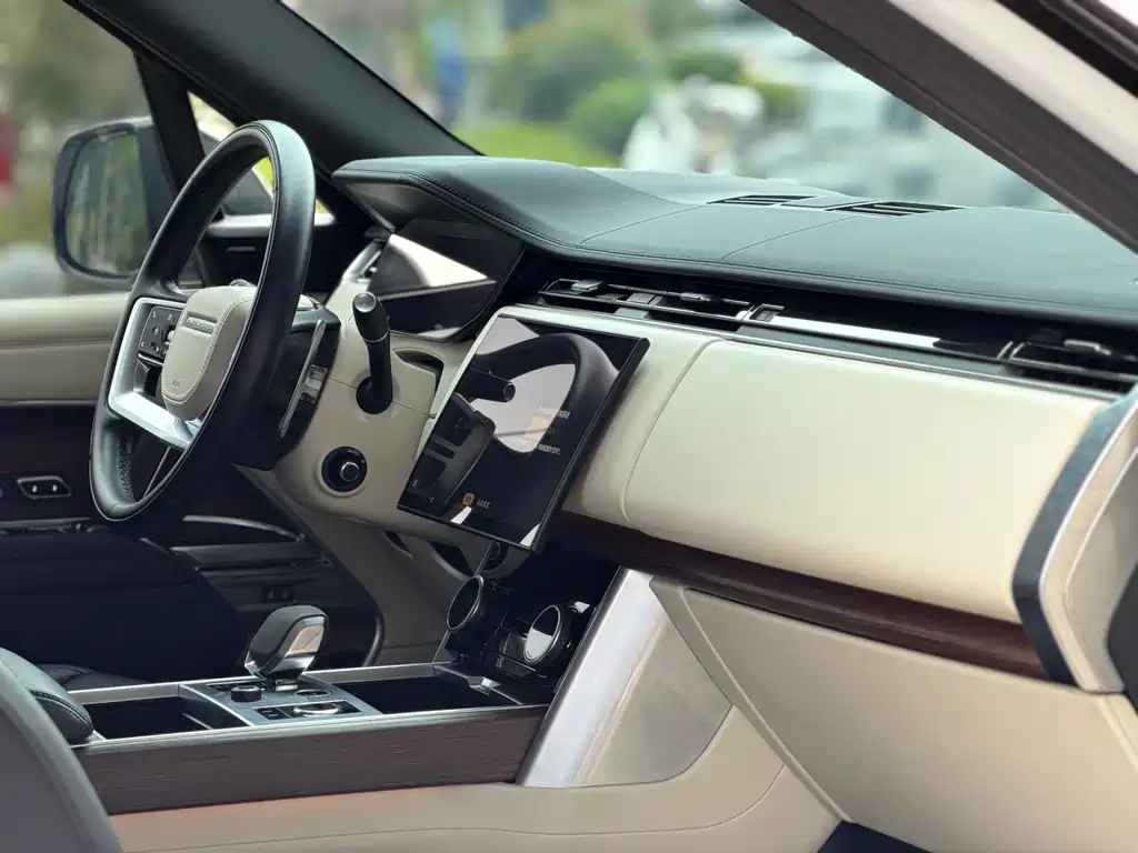 Land Rover Range Rover — миниатюра 12