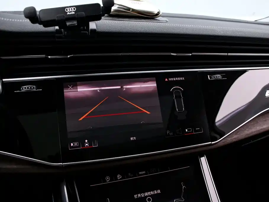 Audi Q7 — миниатюра 8