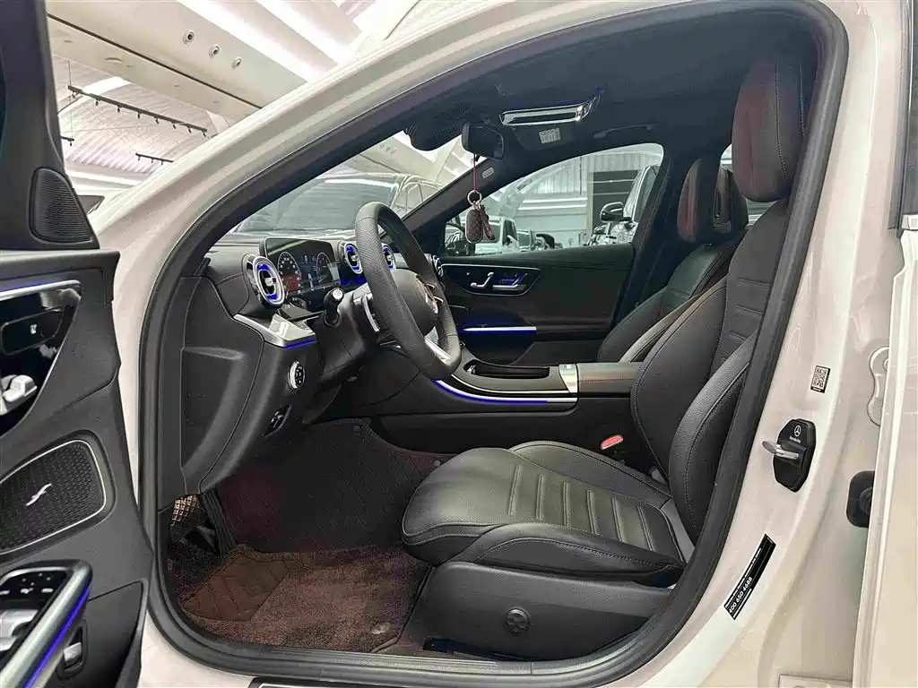 Mercedes-Benz C-Class — миниатюра 7