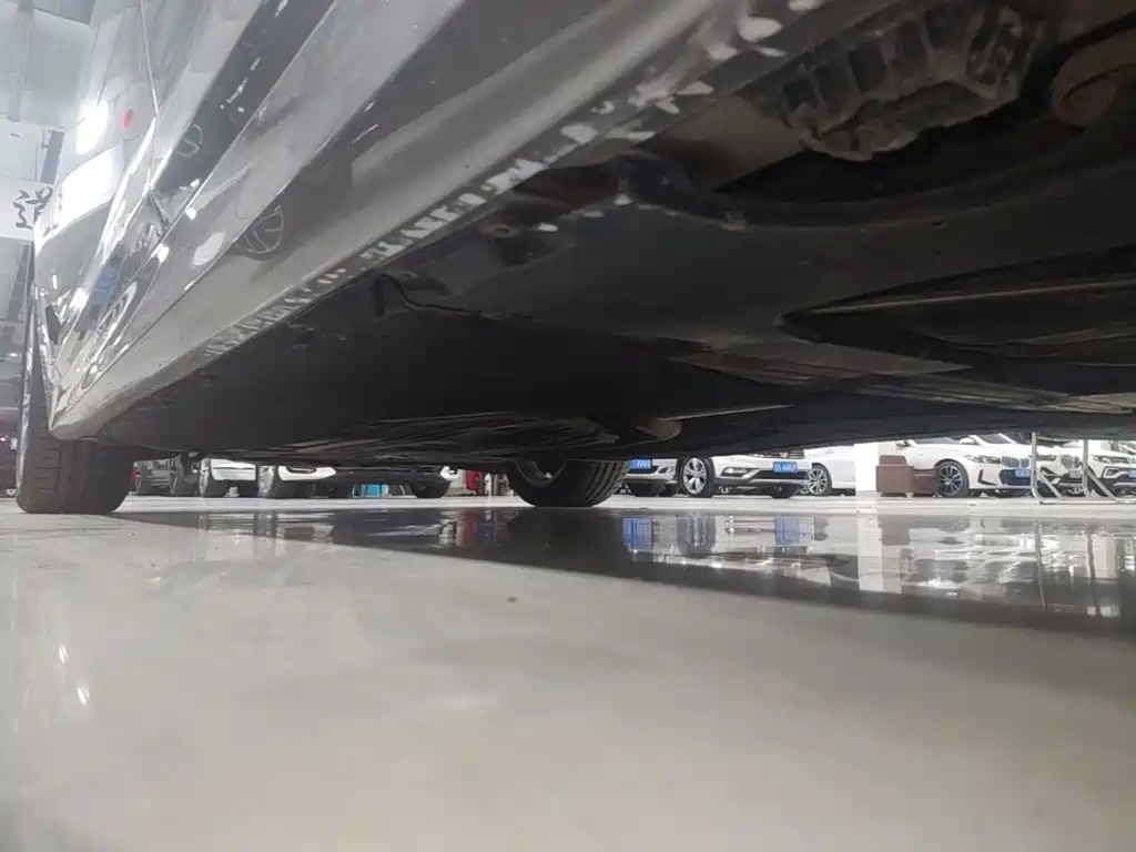 BMW 5 Series — миниатюра 22