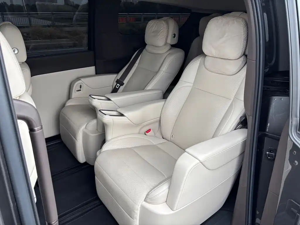 Li Auto Li MEGA — миниатюра 7