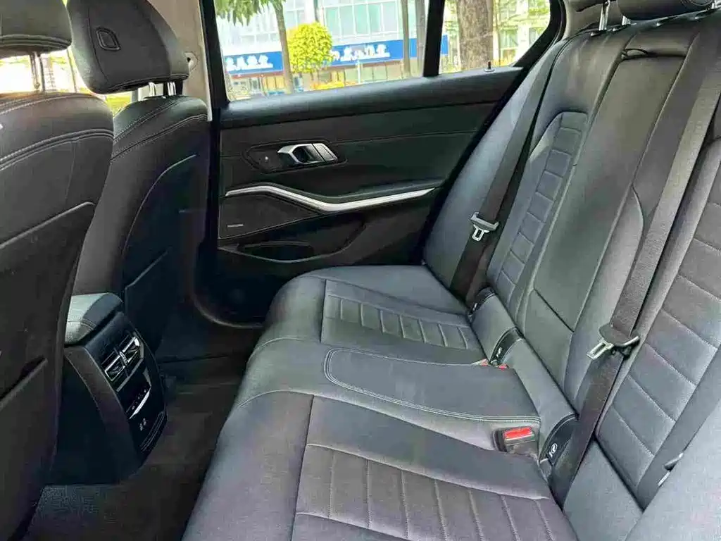 BMW 3 Series — миниатюра 10