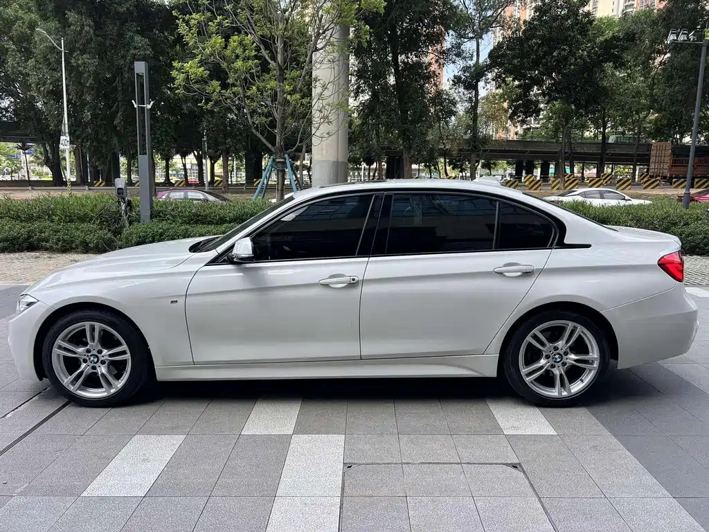 BMW 3 Series — миниатюра 12