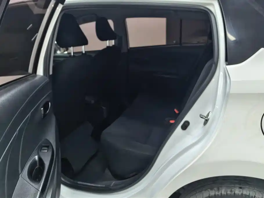 TOYOTA YARIS L ZHIXUAN