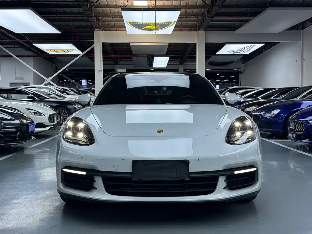 Porsche Panamera — миниатюра 2