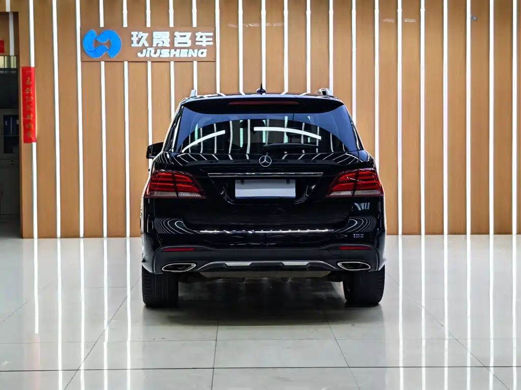 Mercedes-Benz GLE (Import) — миниатюра 5