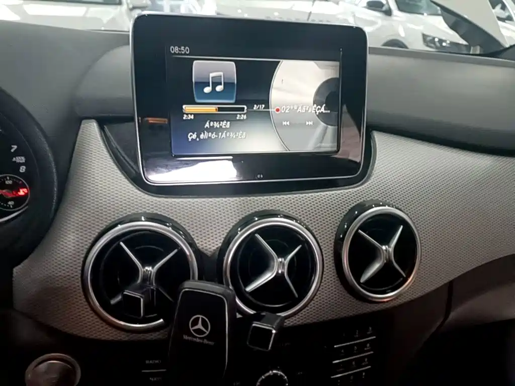 Mercedes-Benz B-Class — миниатюра 13