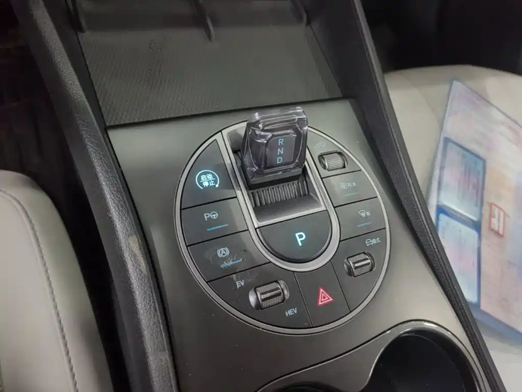 BYD Seal 05 DM-i — миниатюра 14