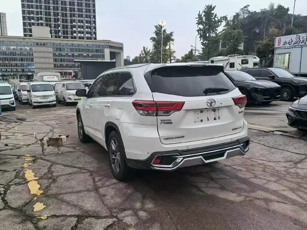 Toyota Highlander — миниатюра 7