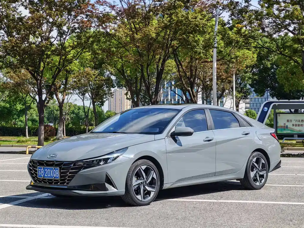 Hyundai Elantra — миниатюра 3