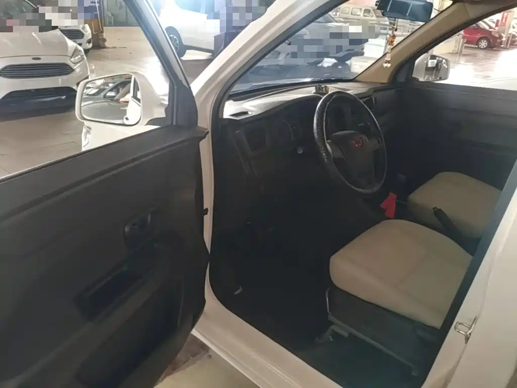 Wuling Hongguang V — миниатюра 16
