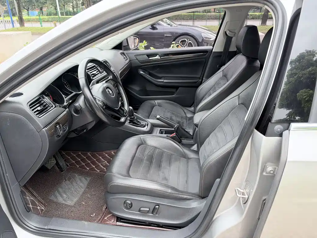 Volkswagen Sagitar — миниатюра 8