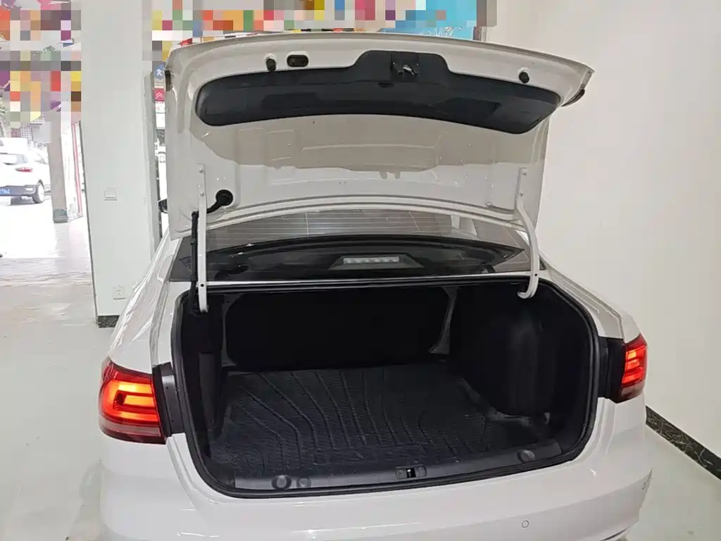 Volkswagen Lavida — миниатюра 19