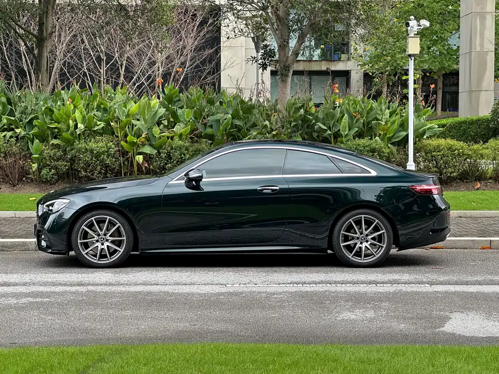Mercedes-Benz E-Class (Import) — миниатюра 7