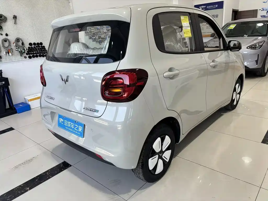 Wuling MINIEV — миниатюра 6