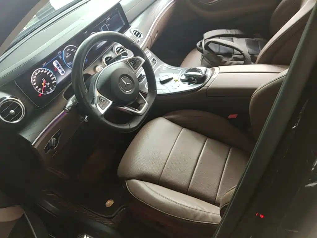 Mercedes-Benz E-Class — миниатюра 15